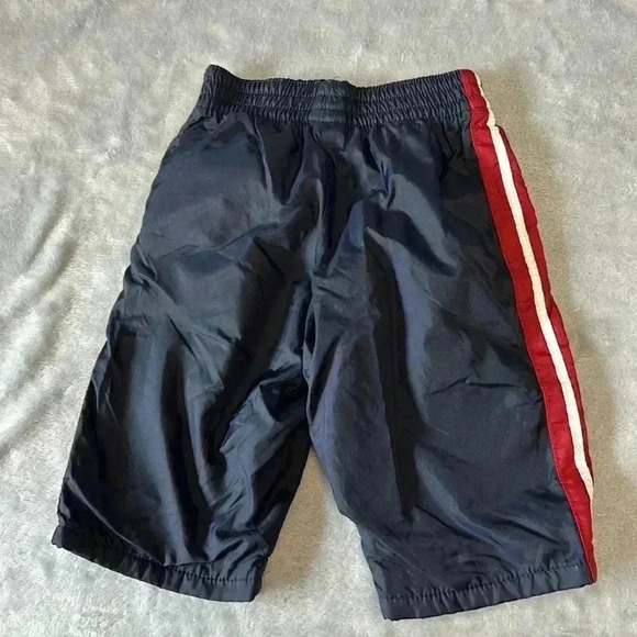 GAP - 2 piece matching set.  Size 6-12 months - Picture 8 of 8